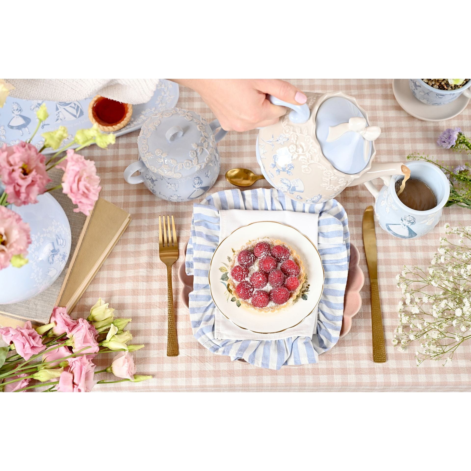 Disney Home Alice in Wonderland Tea Pot - Image 5