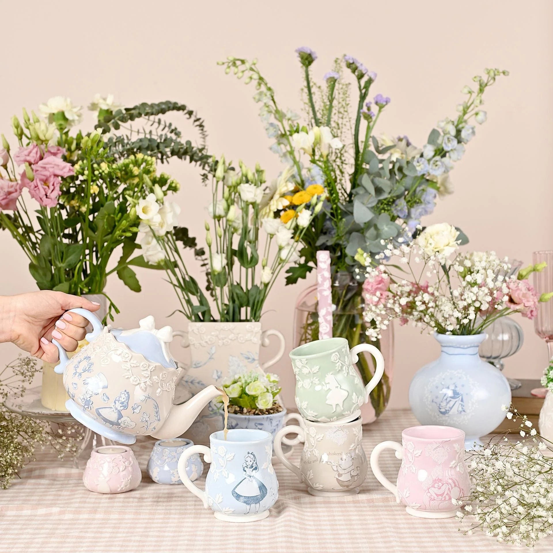Disney Home Alice in Wonderland Tea Pot - Image 7