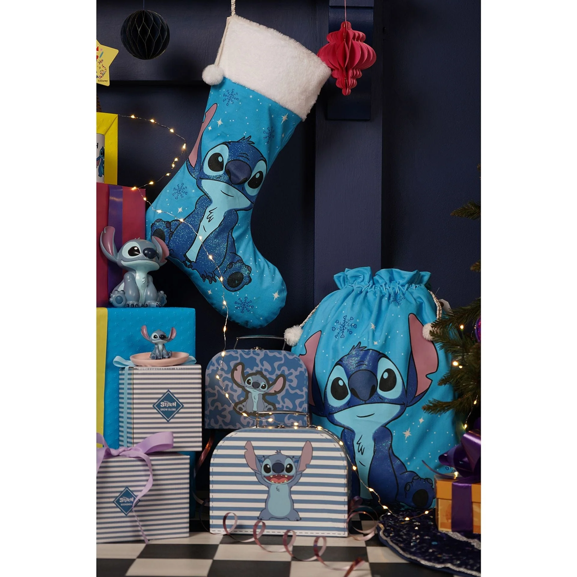 Disney Icons And Villains Christmas Sack 46cm x 53cm - Stitch - Image 4