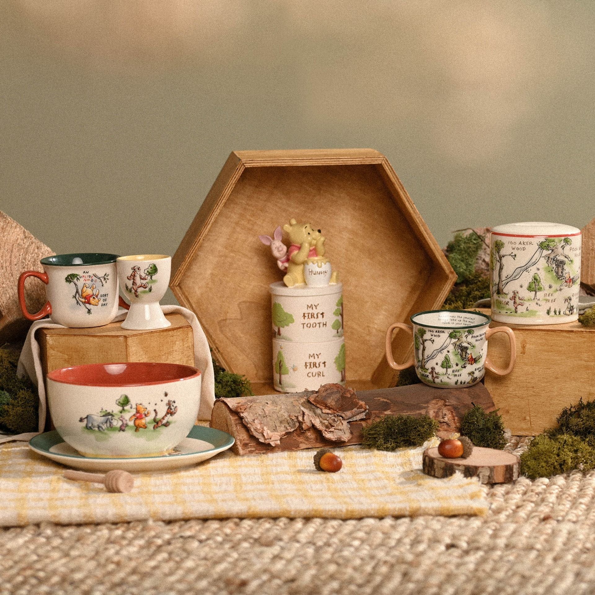 Disney Winnie The Pooh Resin Tooth And Curl Trinket Box Set - Image 5