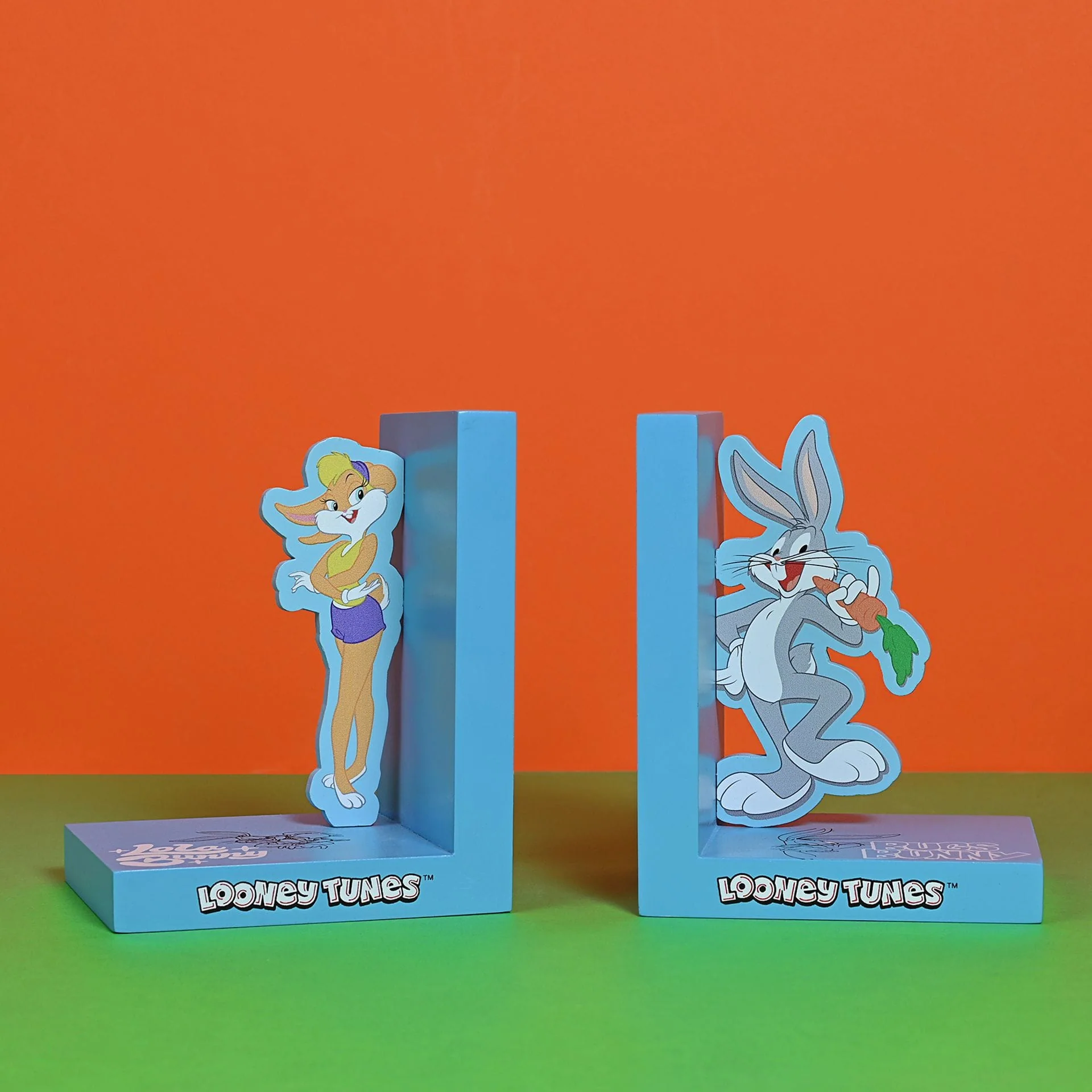 Warner Bros Looney Tunes Bugs Bunny And Lola Wooden Bookends - Image 4